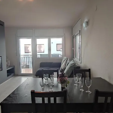 Acogedor Cerca Del Centro Y Playa En Platja D'aro, Con Balcon Y Cocina Equipada - Es-209-44