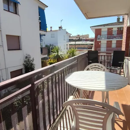 Acogedor Cerca Del Centro Y Playa En Platja D'aro, Con Balcon Y Cocina Equipada - Es-209-44 *