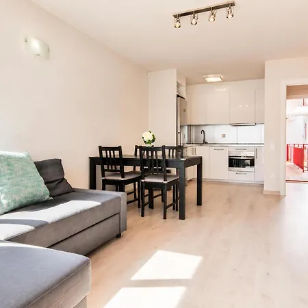 Acogedor Cerca Del Centro Y Playa En Platja D'aro, Con Balcon Y Cocina Equipada - Es-209-44 *