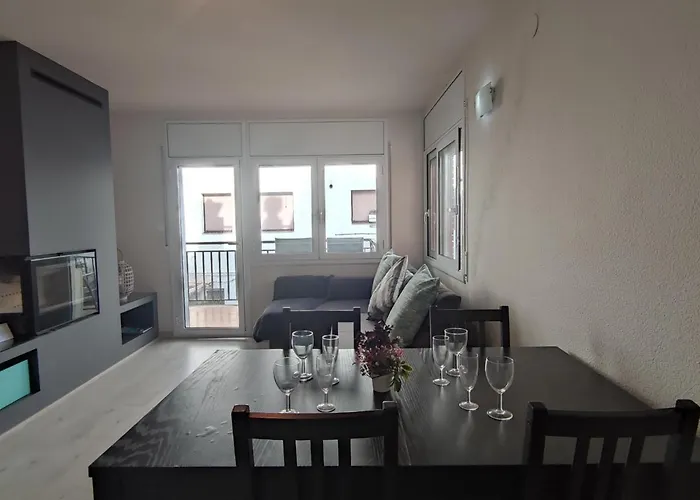 Acogedor Cerca Del Centro Y Playa En Platja D'aro, Con Balcon Y Cocina Equipada - Es-209-44