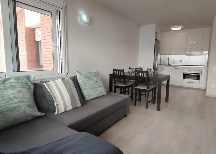 דירה Acogedor Cerca Del Centro Y Playa En Platja D'aro, Con Balcon Y Cocina Equipada - Es-209-44 *