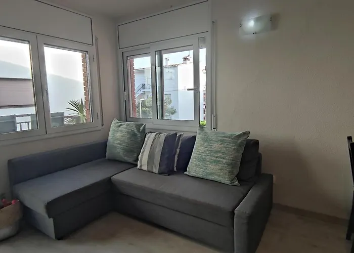 Acogedor Cerca Del Centro Y Playa En Platja D'aro, Con Balcon Y Cocina Equipada - Es-209-44 *