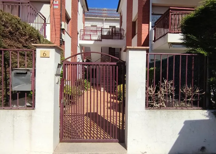 Acogedor Cerca Del Centro Y Playa En Platja D'aro, Con Balcon Y Cocina Equipada - Es-209-44 *